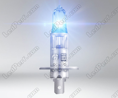 Bombilla halógena H1 Osram Cool Blue Intense NEXT GEN que produce iluminación con efecto LED