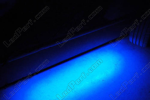 Faldones laterales banda de LED azul impermeable 30cm