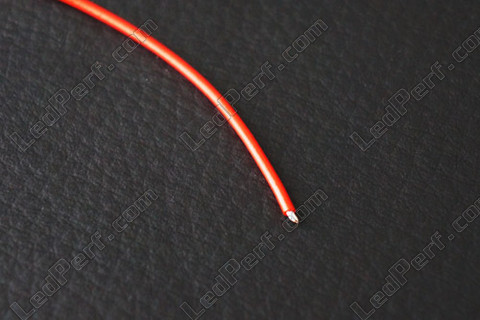 Cable rojo para la instalación de LED de automóvil