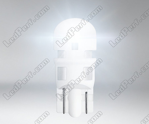 Bombilla LED Osram LEDriving SL White 6000K con iluminación W5W - 2825DWP-02B
