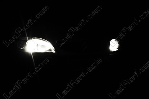 Luces de posición LEDs blanco xenón W5W T10 - Saxo blanco neutro
