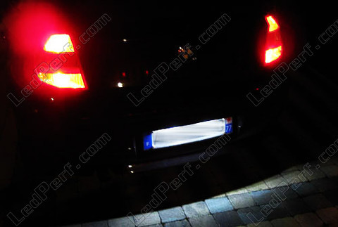 LED placa de matrícula BMW Serie 1 (E81 E82 E87 E88)