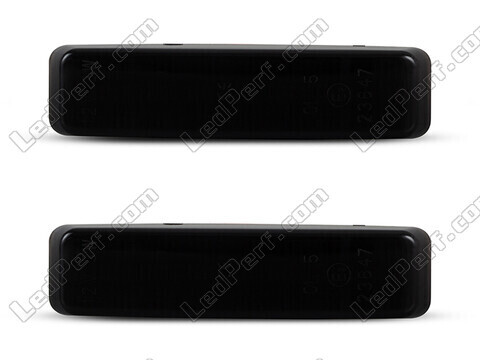 Vista frontal de los intermitentes laterales dinámicos de LED para BMW Serie 5 (E39) - Color negro ahumado