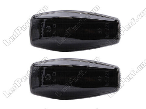 Vista frontal de los intermitentes laterales dinámicos de LED para Hyundai Coupe GK3 - Color negro ahumado