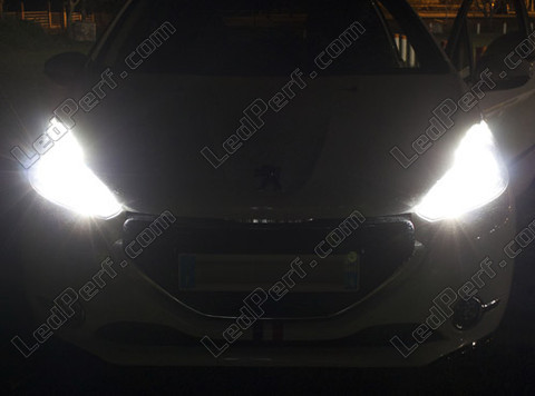 LED Luces de carretera Peugeot 208