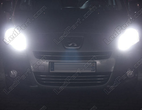 LED Luces de carretera Peugeot 3008