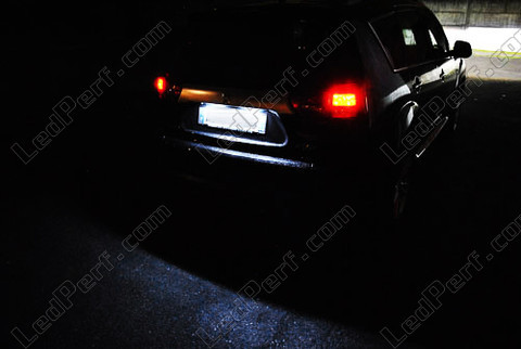LED placa de matrícula Peugeot 4007