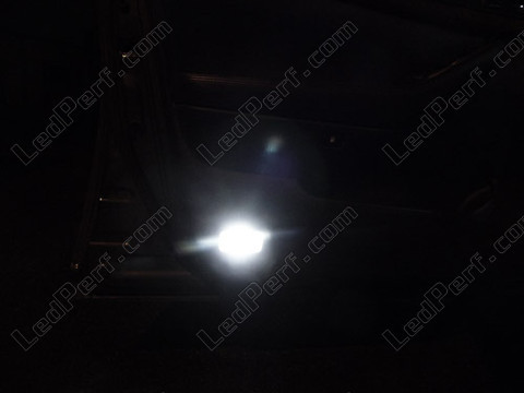 LED umbral de puerta Toyota Avensis