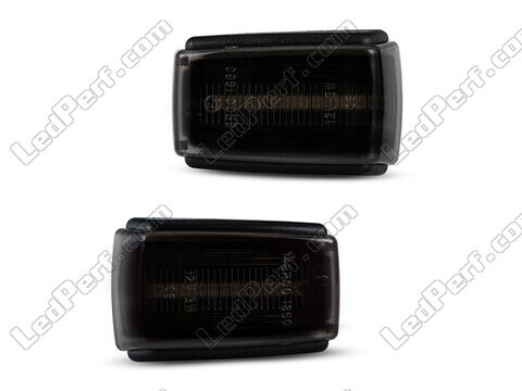 Vista frontal de los intermitentes laterales dinámicos de LED para Volvo C70 - Color negro ahumado